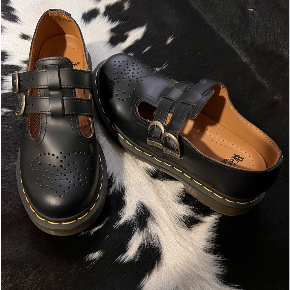 Dr. Martens Mary Jane shoes, size 6, NWOT